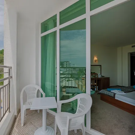 Отель Berlin Golden