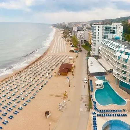 Berlin Golden Отель