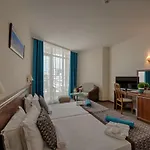 Berlin Golden & 4* Златни пясъци