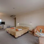 Berlin Golden & Хотел 4*