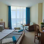 Хотел Berlin Golden & Златни пясъци
