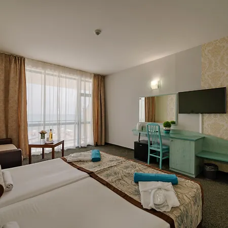 Berlin Golden Хотел