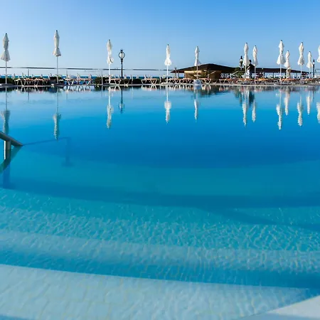 Berlin Golden Хотел