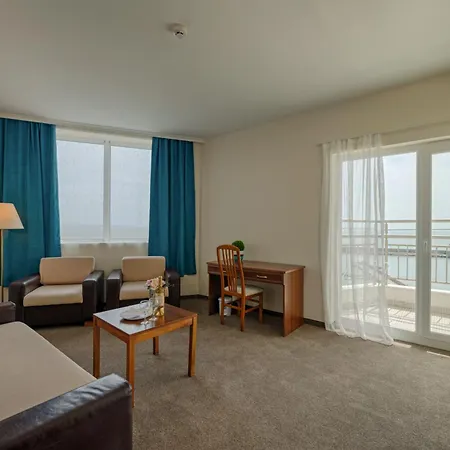 Хотел Berlin Golden 4*