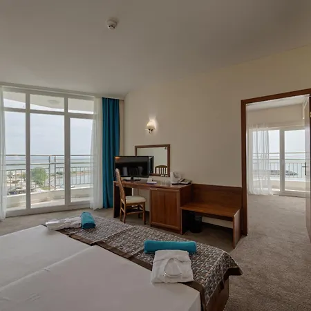 Berlin Golden Златни пясъци