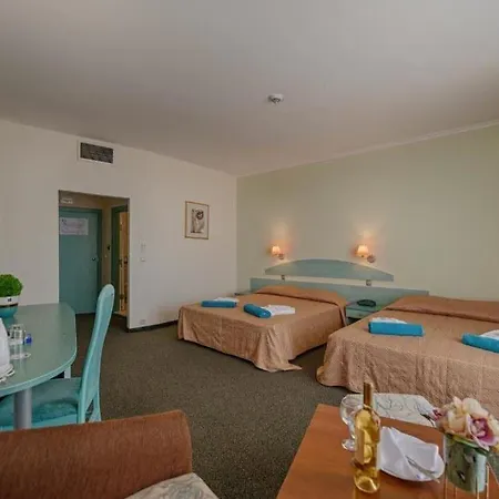 Berlin Golden Хотел Златни пясъци