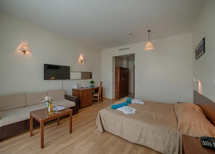 Berlin Golden Golden Sands