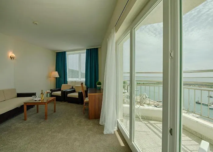 Berlin Golden Golden Sands